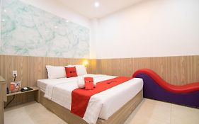 Reddoorz Love Hotel Tran Binh Trong Binh Thanh